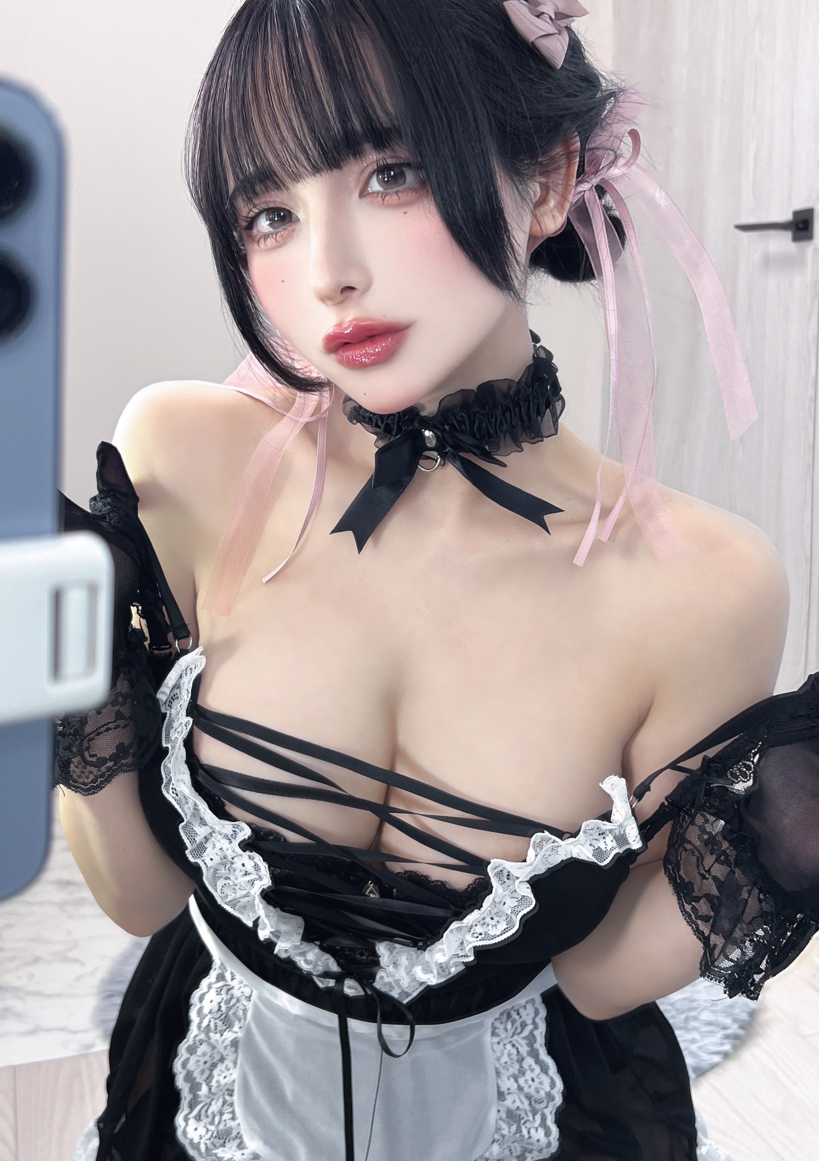 過激に脱いじゃうコスプレイヤーの抜けるオナニー向け画像 Vol.147