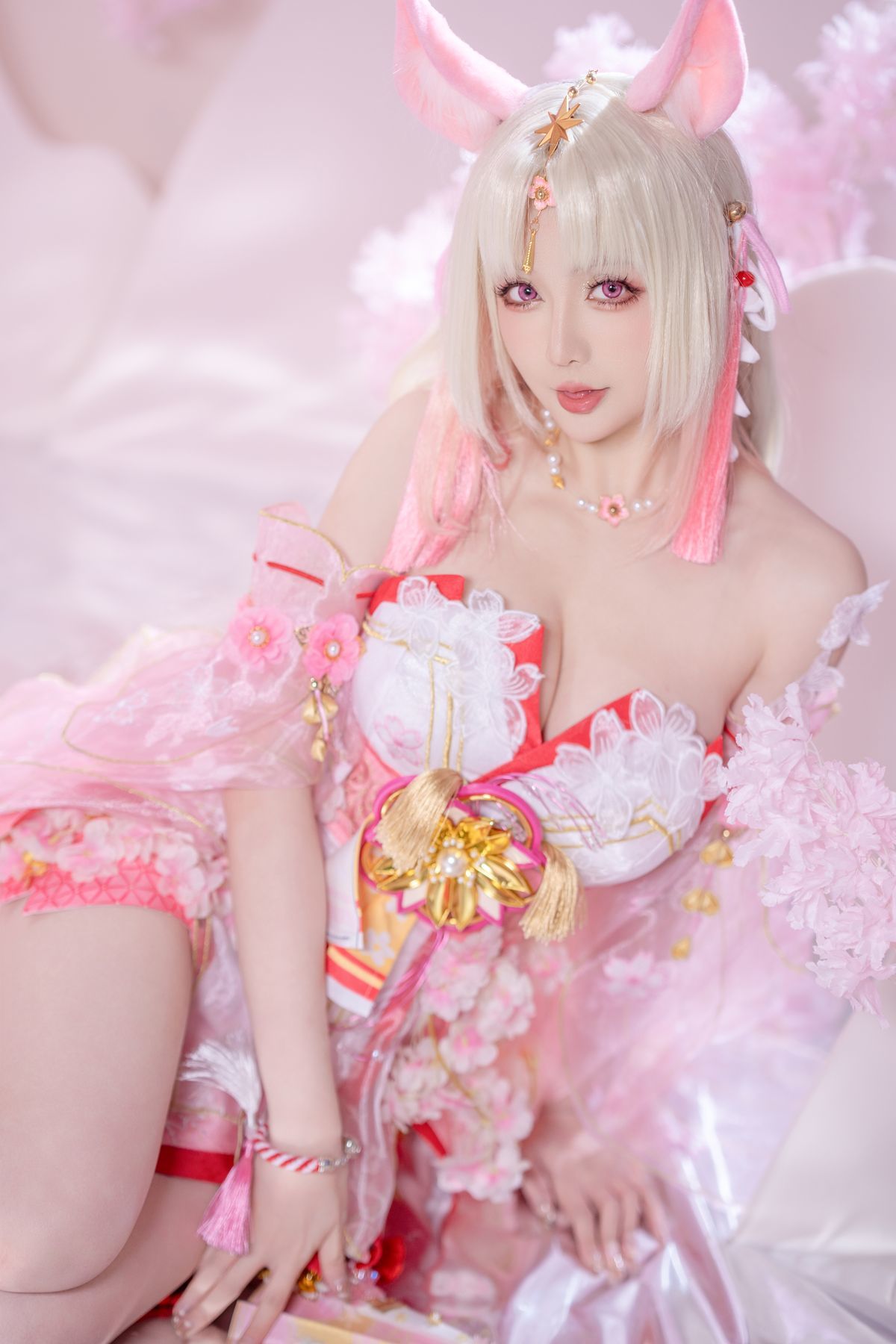過激に脱いじゃうコスプレイヤーの抜けるオナニー向け画像 Vol.158