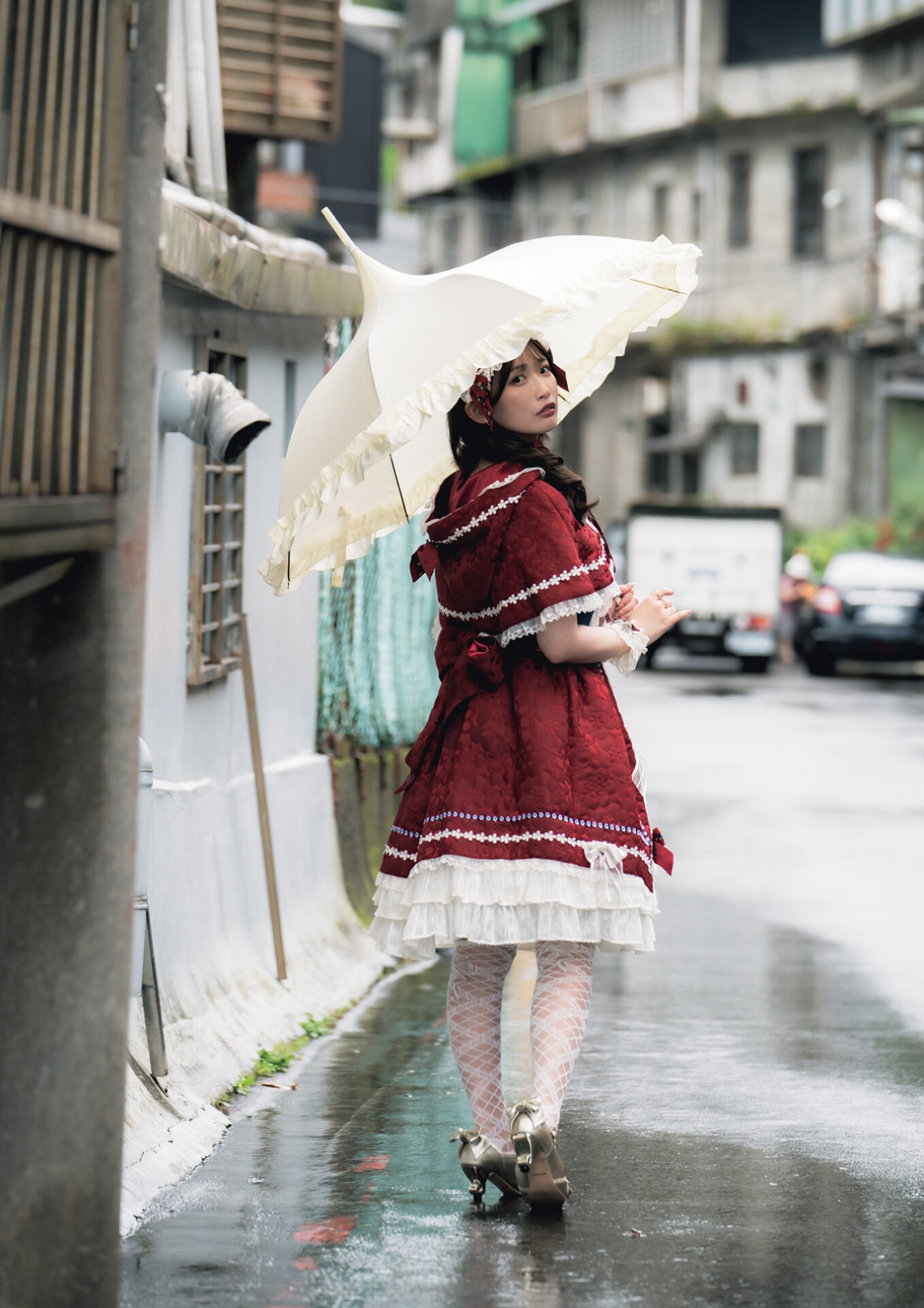 ベテラン人気女優「美園和花」最新フルヌード写真集！100cmGカップいやらしボディとSEXYランジェリー姿が抜ける